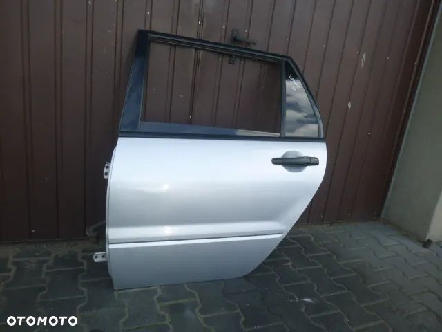 DRZWI LEWY TYŁ LEWE TYLNE KOMPLETNE MITSUBISHI LANCER 03-08 - 12