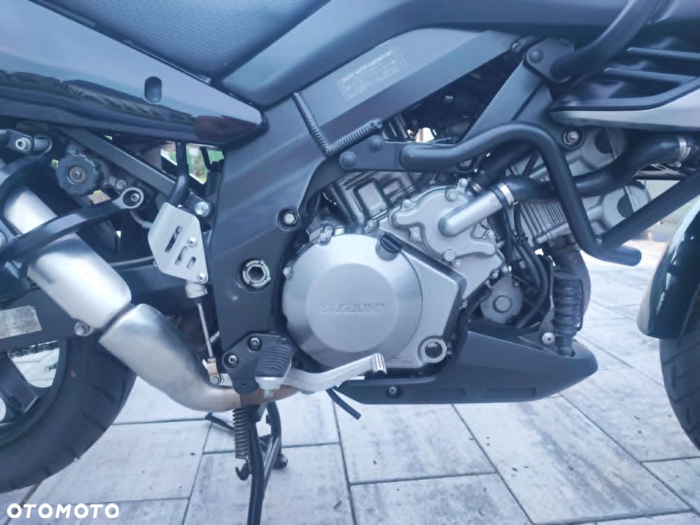 Suzuki V-STROM - 8