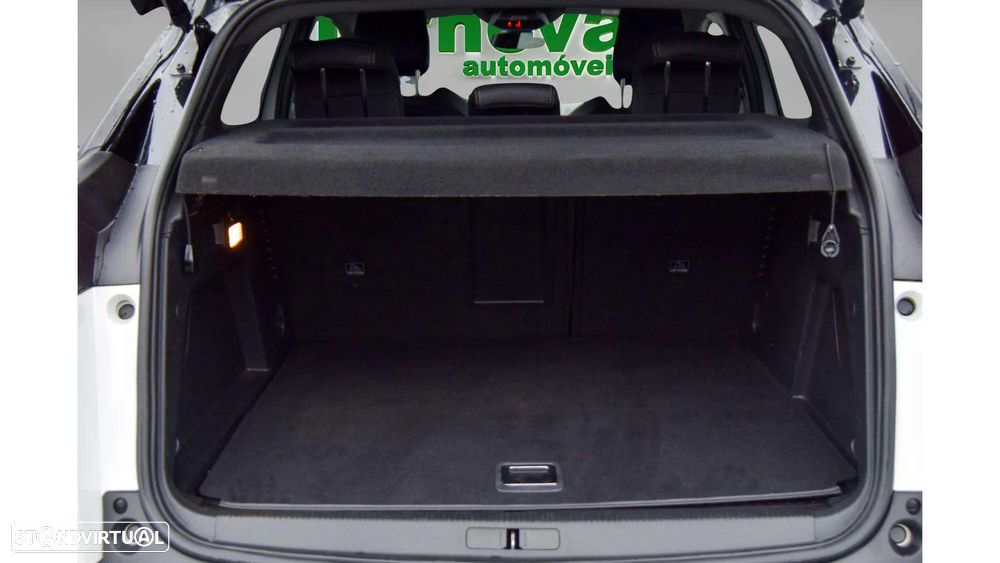 Peugeot 3008 1.6 Hybrid GT Pack e-EAT8 - 29