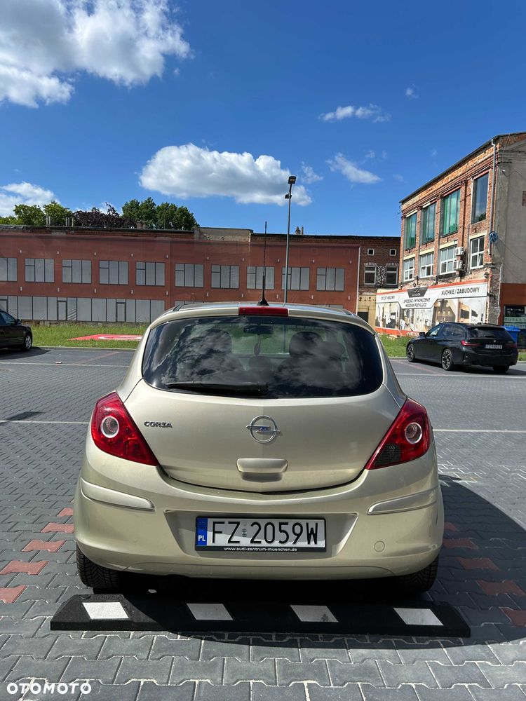 Opel Corsa - 4
