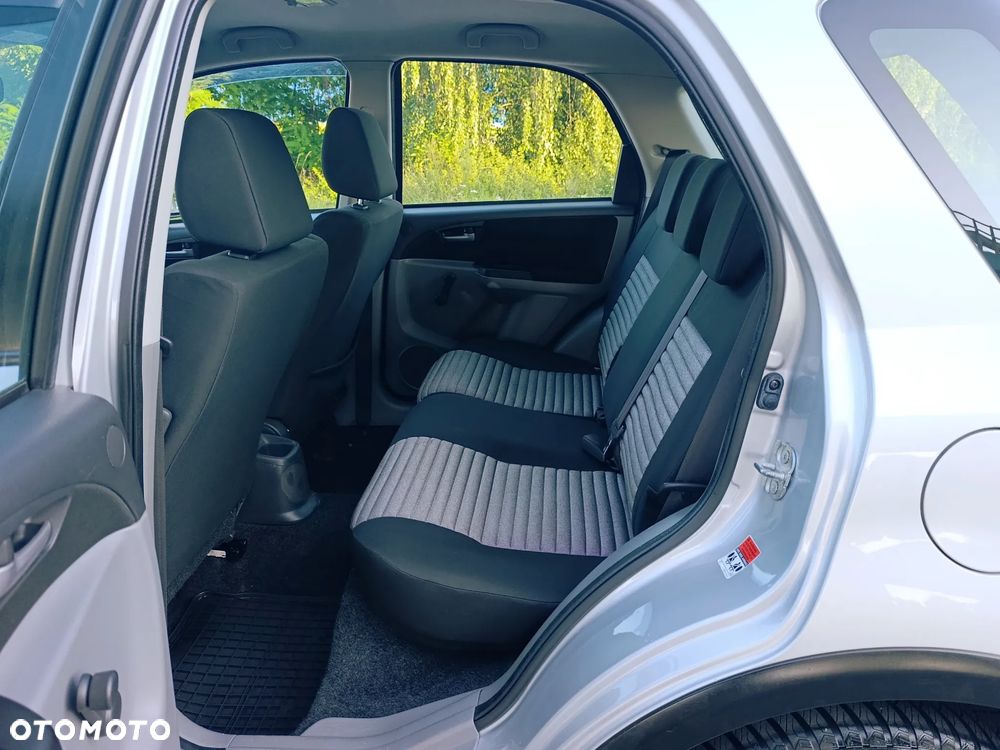 Suzuki SX4 1.6 VVT 4x2 Style - 6