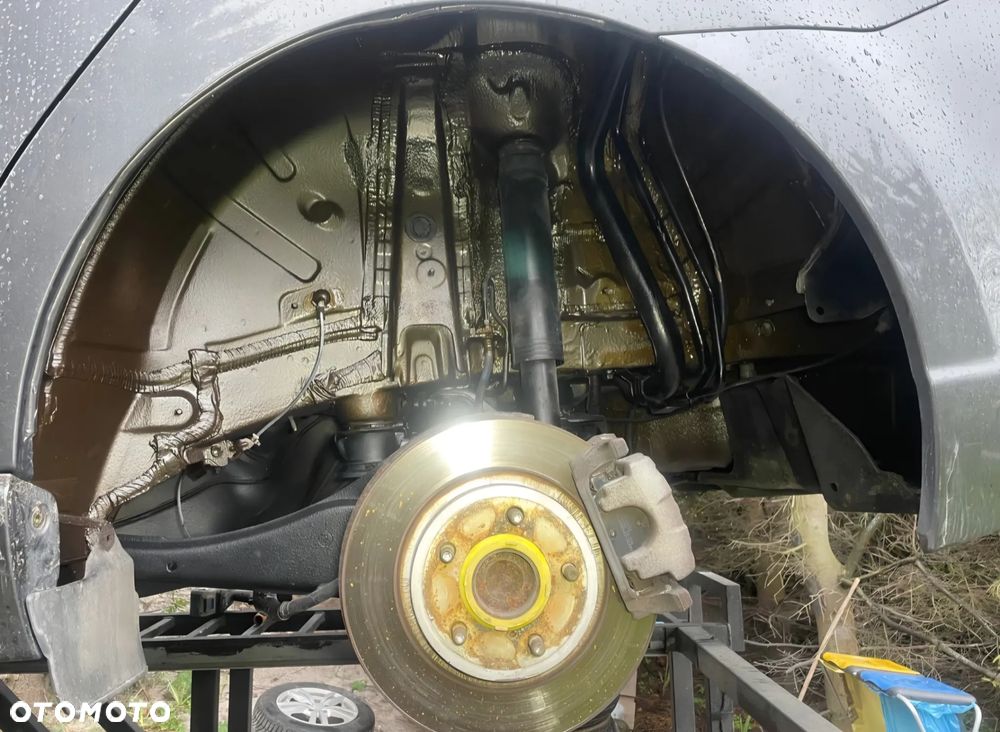 Toyota Avensis 1.8 Life - 11
