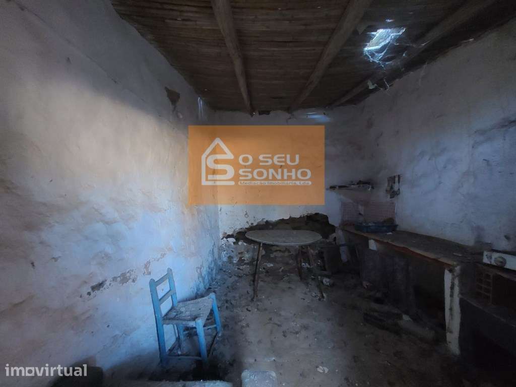 Casa Antiga T2 para recuperar - Grande imagem: 3/11