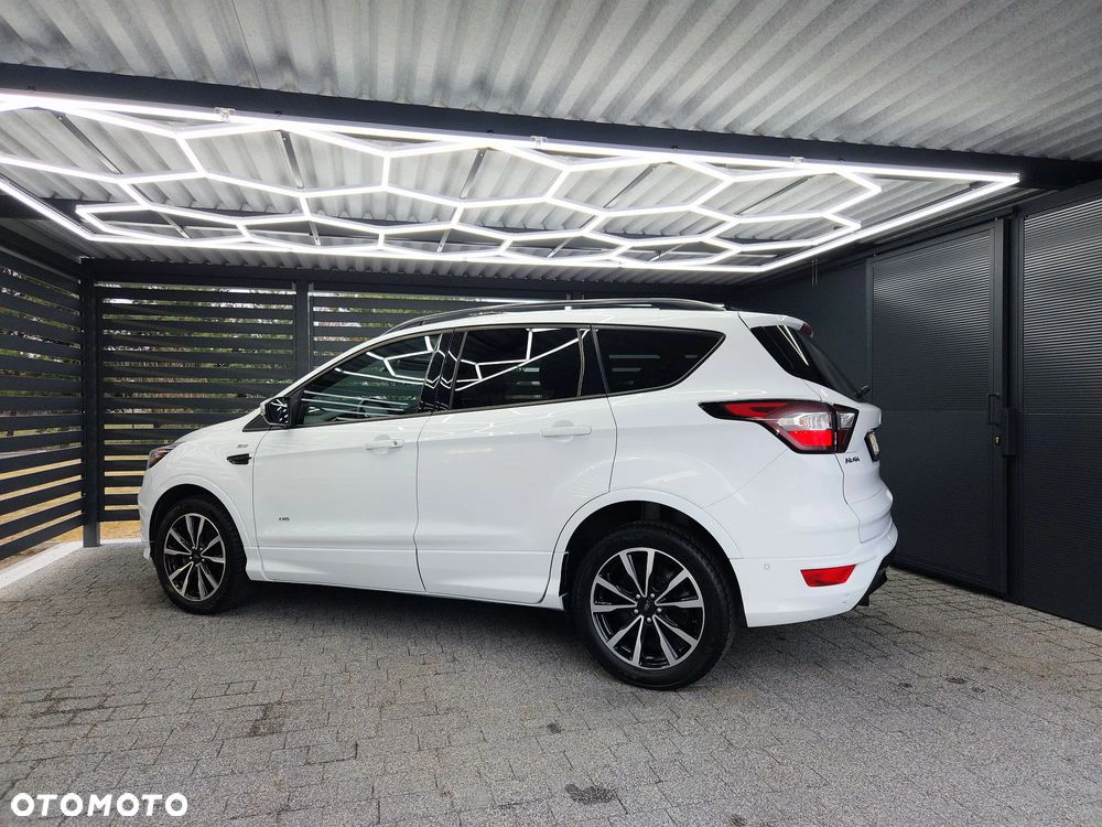 Ford Kuga - 4