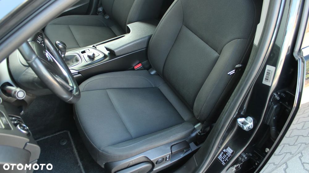 Opel Insignia 1.8 Cosmo - 26