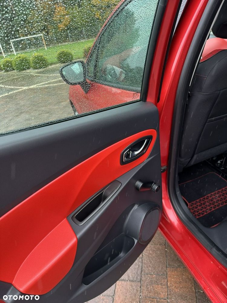 Renault Clio - 32