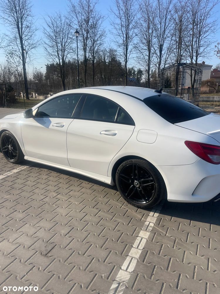 Mercedes-Benz CLA 250 7G-DCT Peak Edition - 9