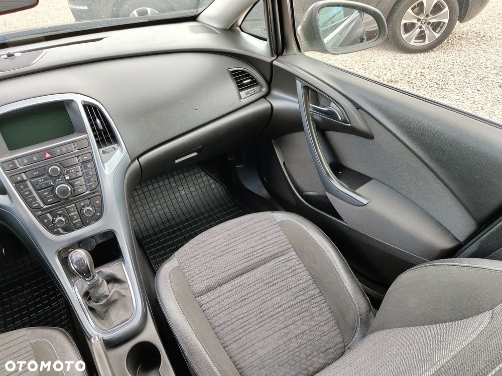 Opel Astra 1.4 T Executive EU6 - 33