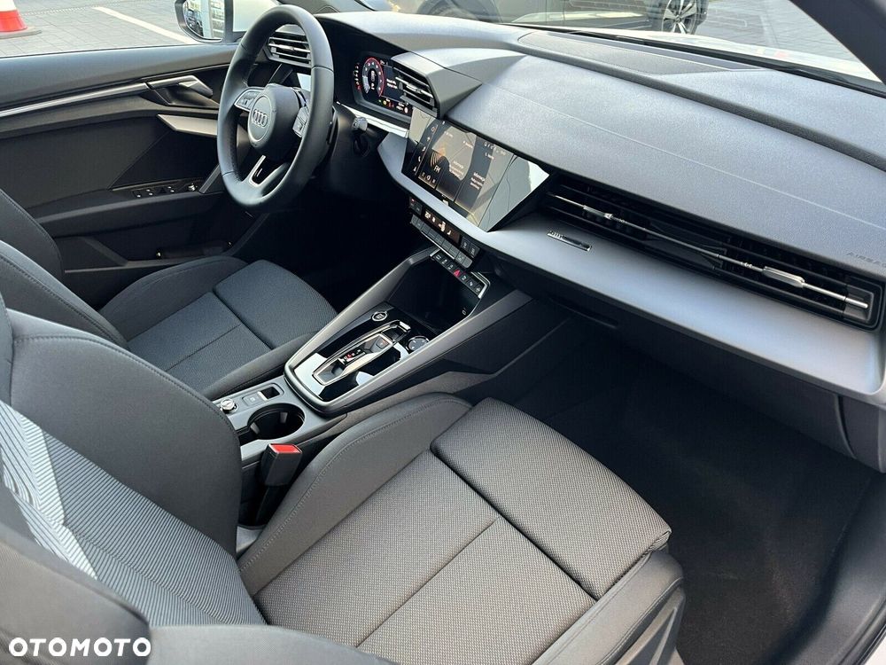 Audi A3 Sportback - 11