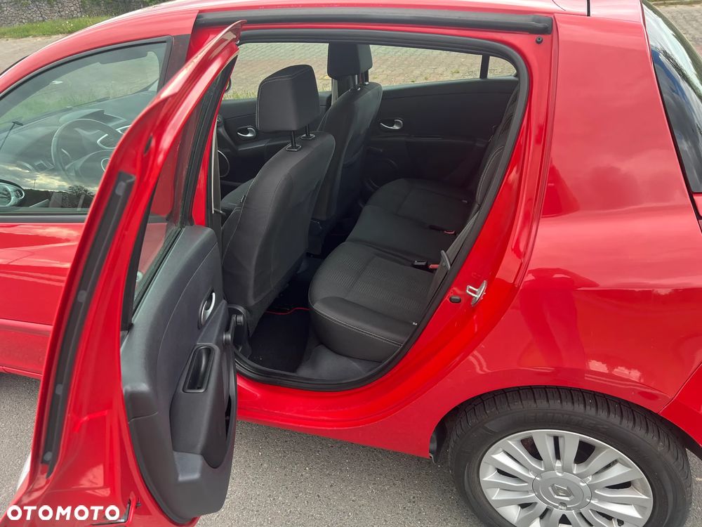Renault Clio - 7