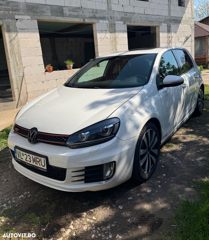 Volkswagen Golf 2.0 TDI DPF DSG GTD - 2