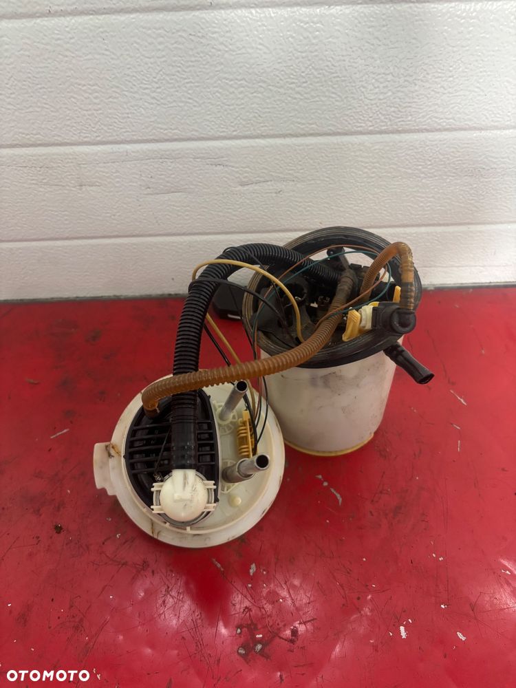 VW PASSAT B6 POMPA PALIWA 1.8 TFSI - 1