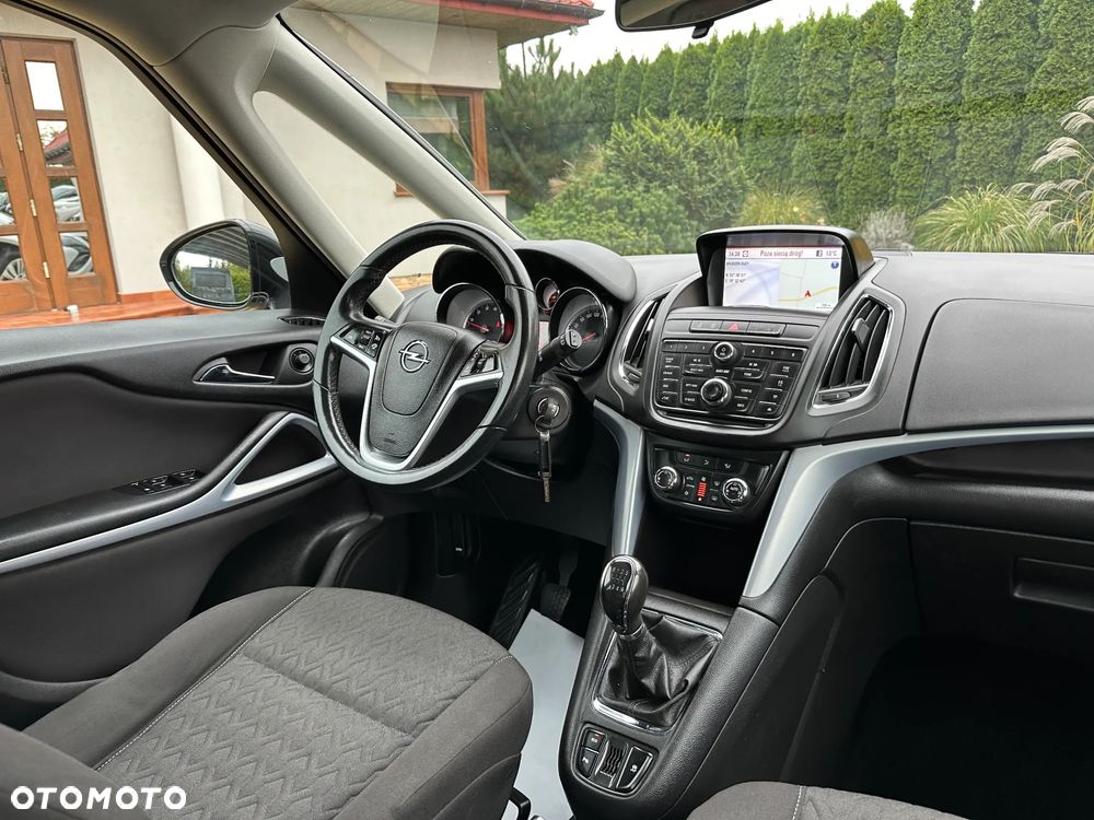 Opel Zafira 1.4 T Cosmo - 24
