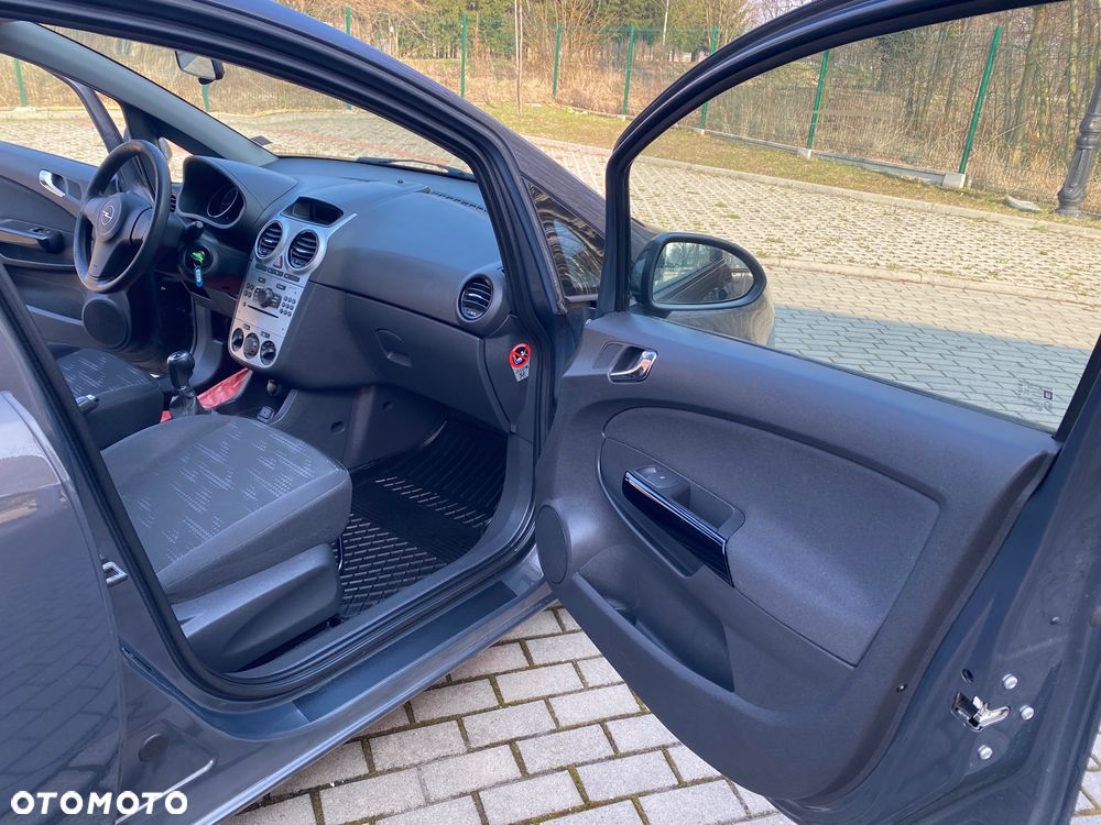 Opel Corsa - 25