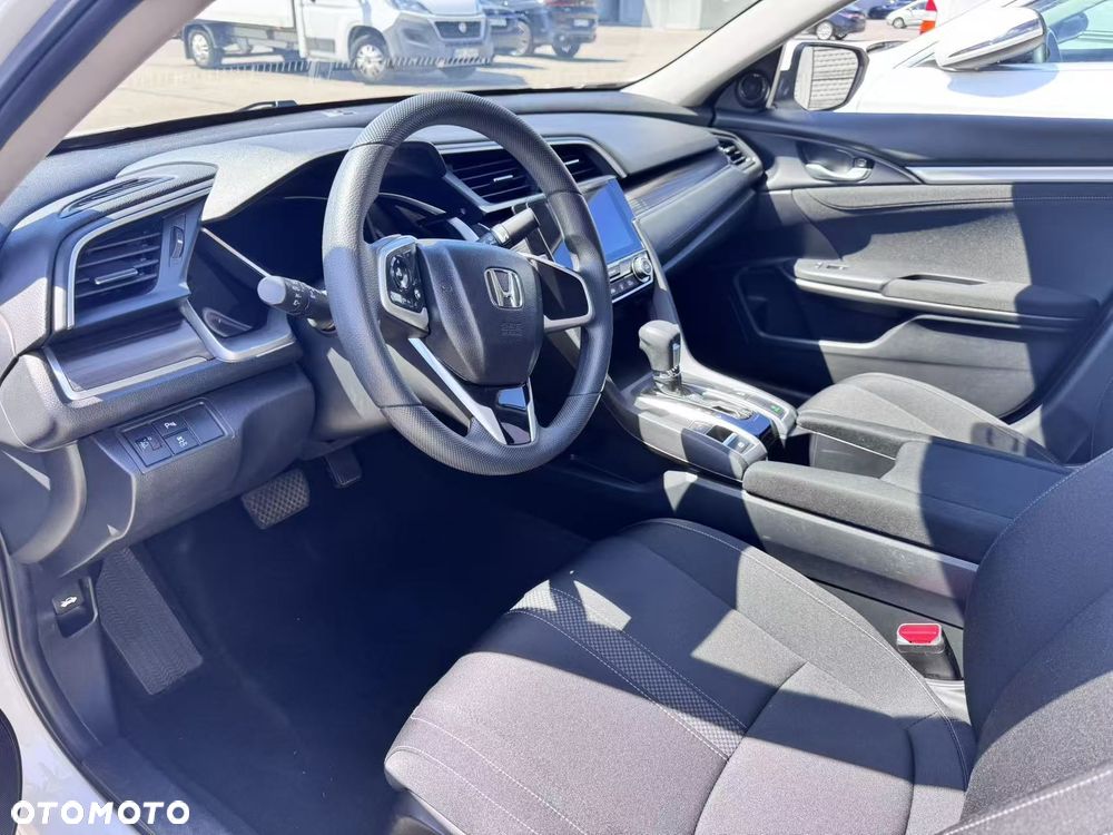 Honda Civic 1.5 i-VTEC Turbo CVT Elegance - 4