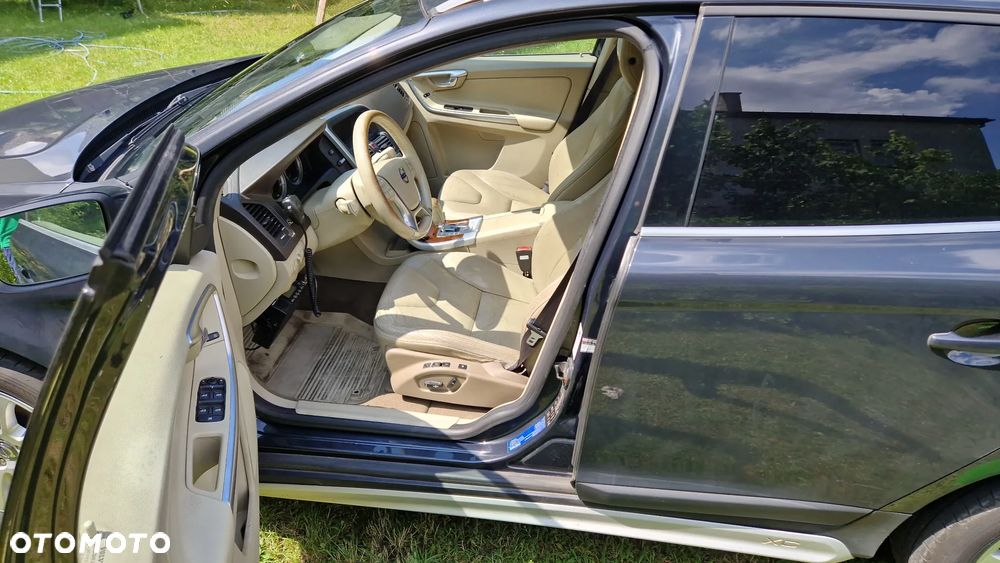 Volvo XC 60 2.4D AWD Summum - 16