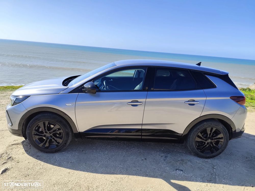 Opel Grandland 1.2 T Design & Tech - 2