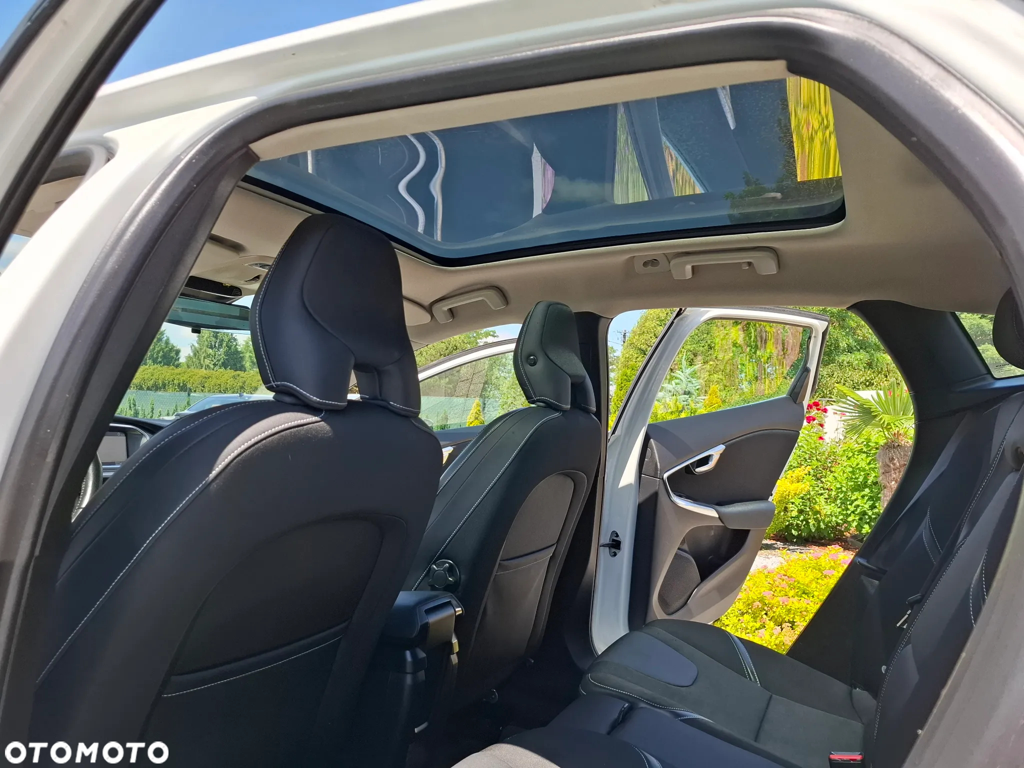 Volvo V40 D2 Momentum - 27