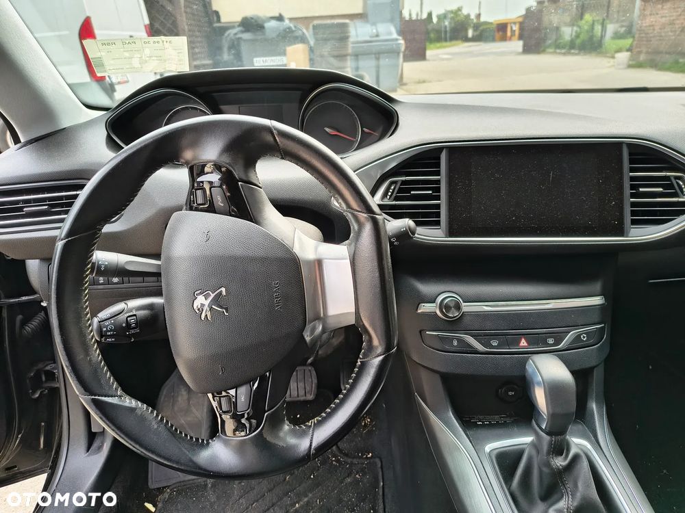 Peugeot 308 - 18