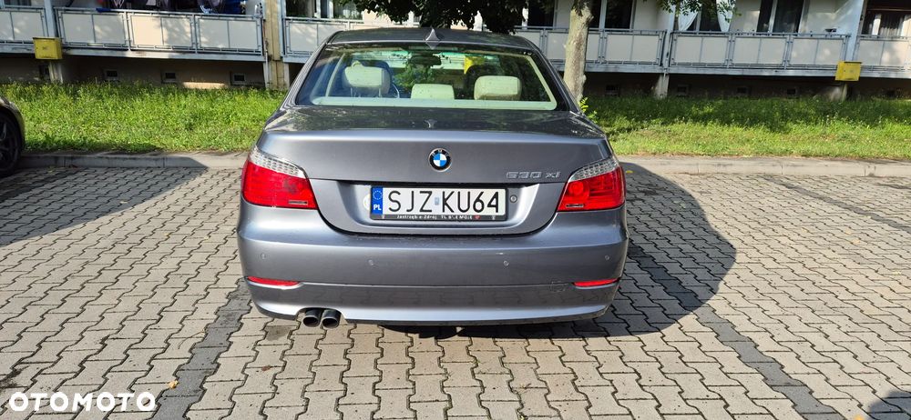 BMW Seria 5 530xi - 15