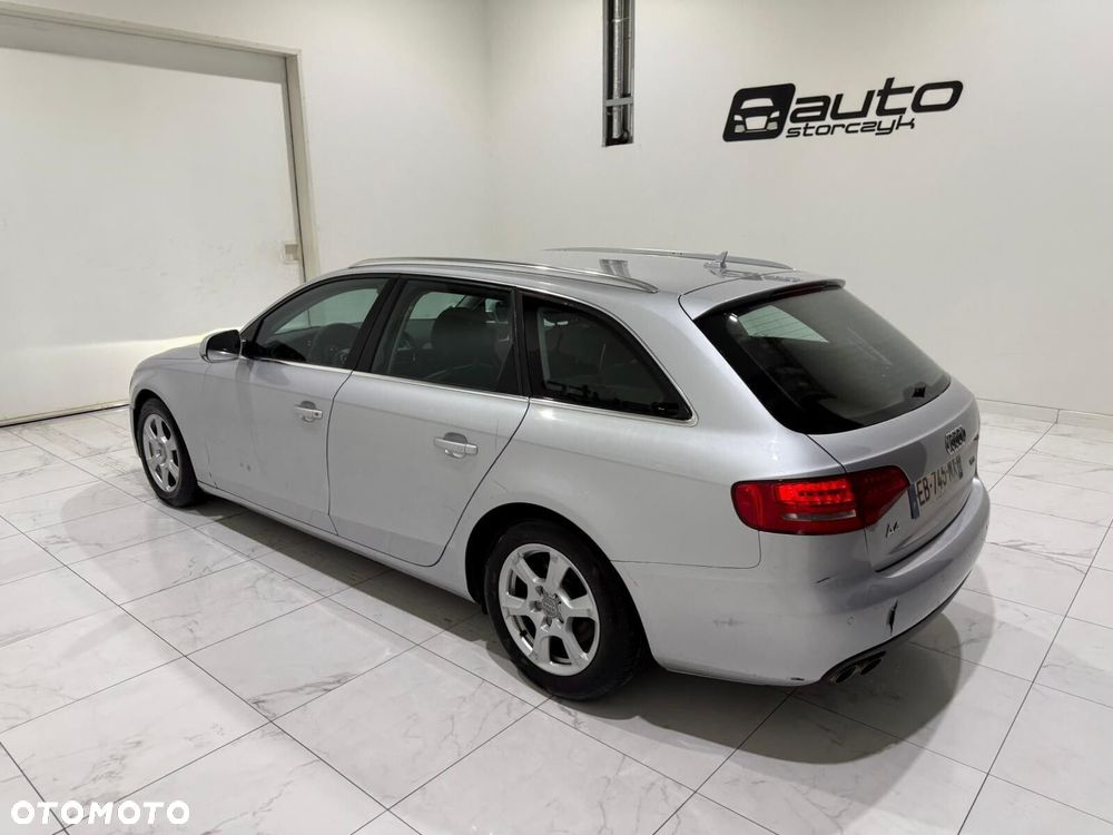Audi A4 Avant - 9