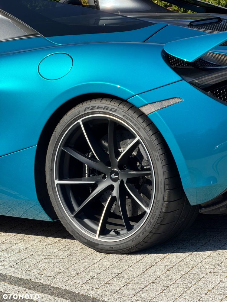 McLaren 720S Spider Performance - 19