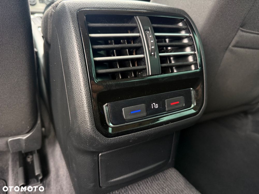 Volkswagen Passat 2.0 TDI (BlueMotion Technology) Comfortline - 14