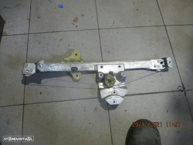 Elevador Sem Motor 807213867RA RENAULT CLIO 4 2014 5P FE - 1
