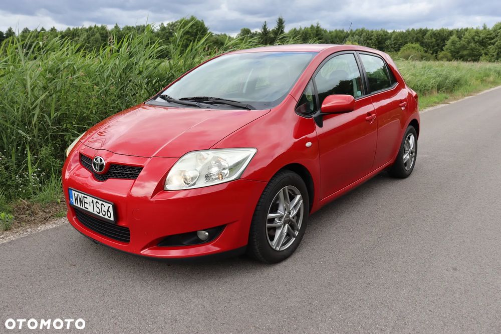 Toyota Auris - 1