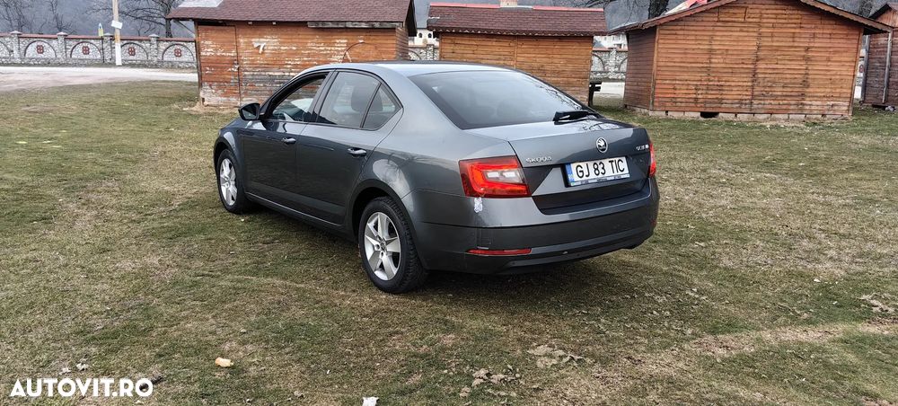 Skoda Octavia 1.6 TDI Ambition - 2