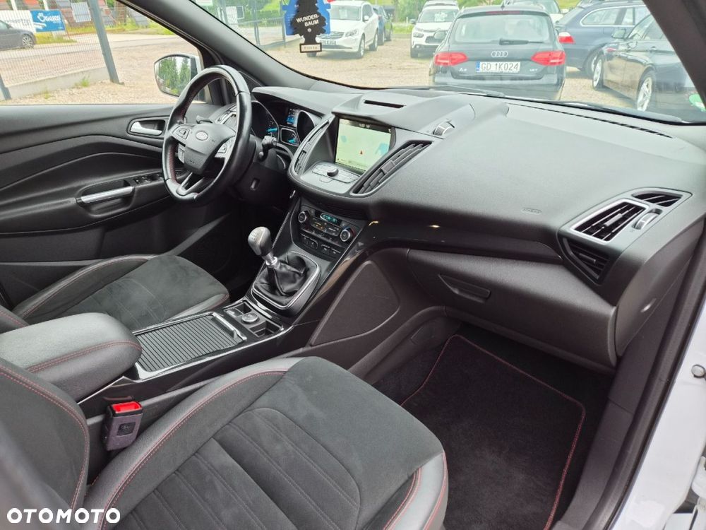 Ford Kuga 1.5 EcoBoost 2x4 ST-Line - 18