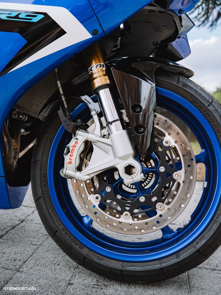 Yamaha YZF R9 - 10