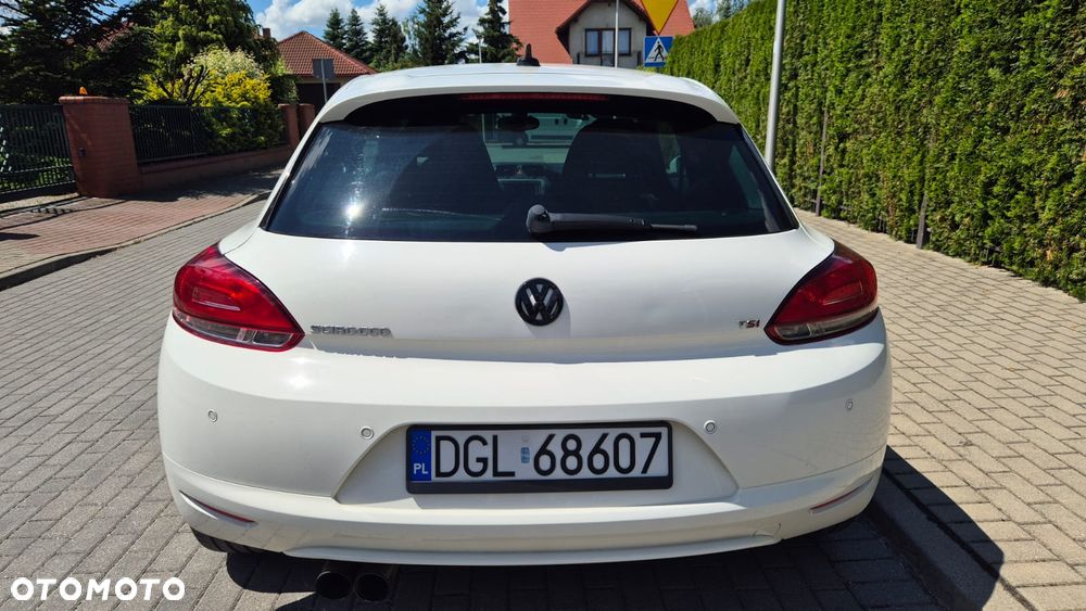Volkswagen Scirocco 1.4 TSI DSG - 9