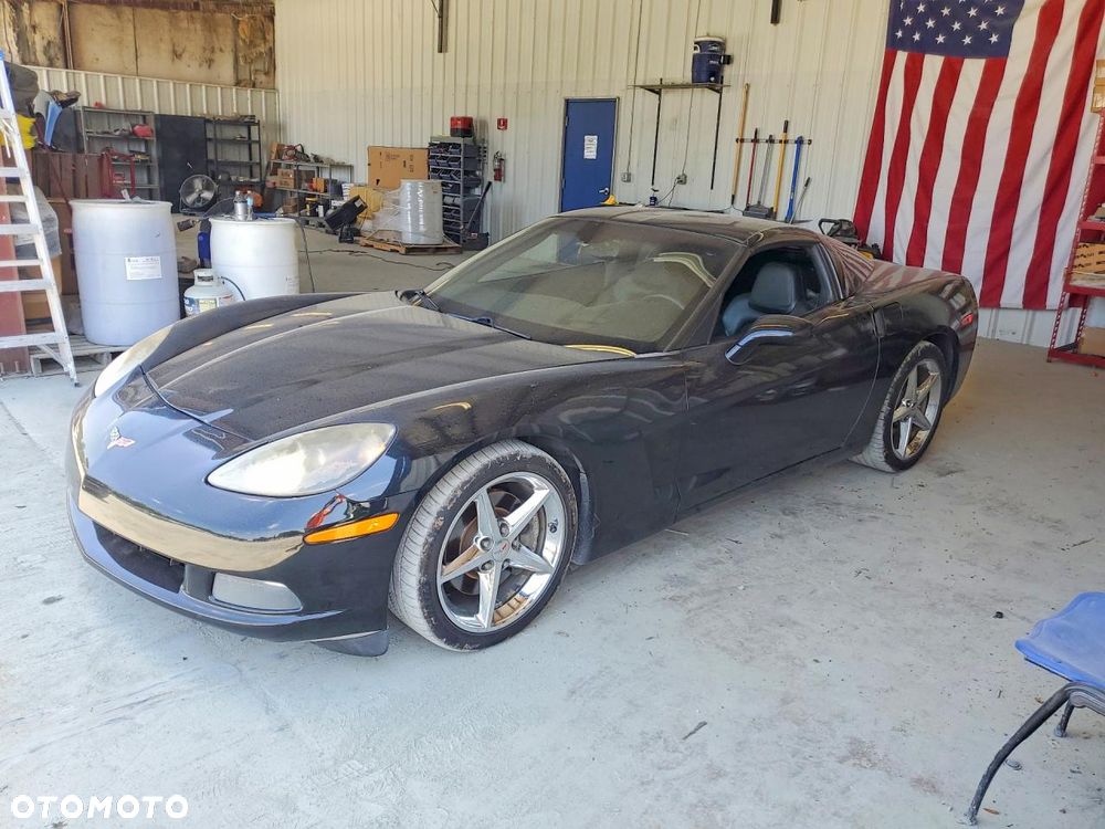 Chevrolet Corvette - 2