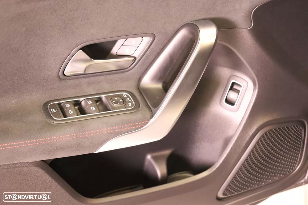 Mercedes-Benz A 180 Limousine d AMG Line Aut. - 25