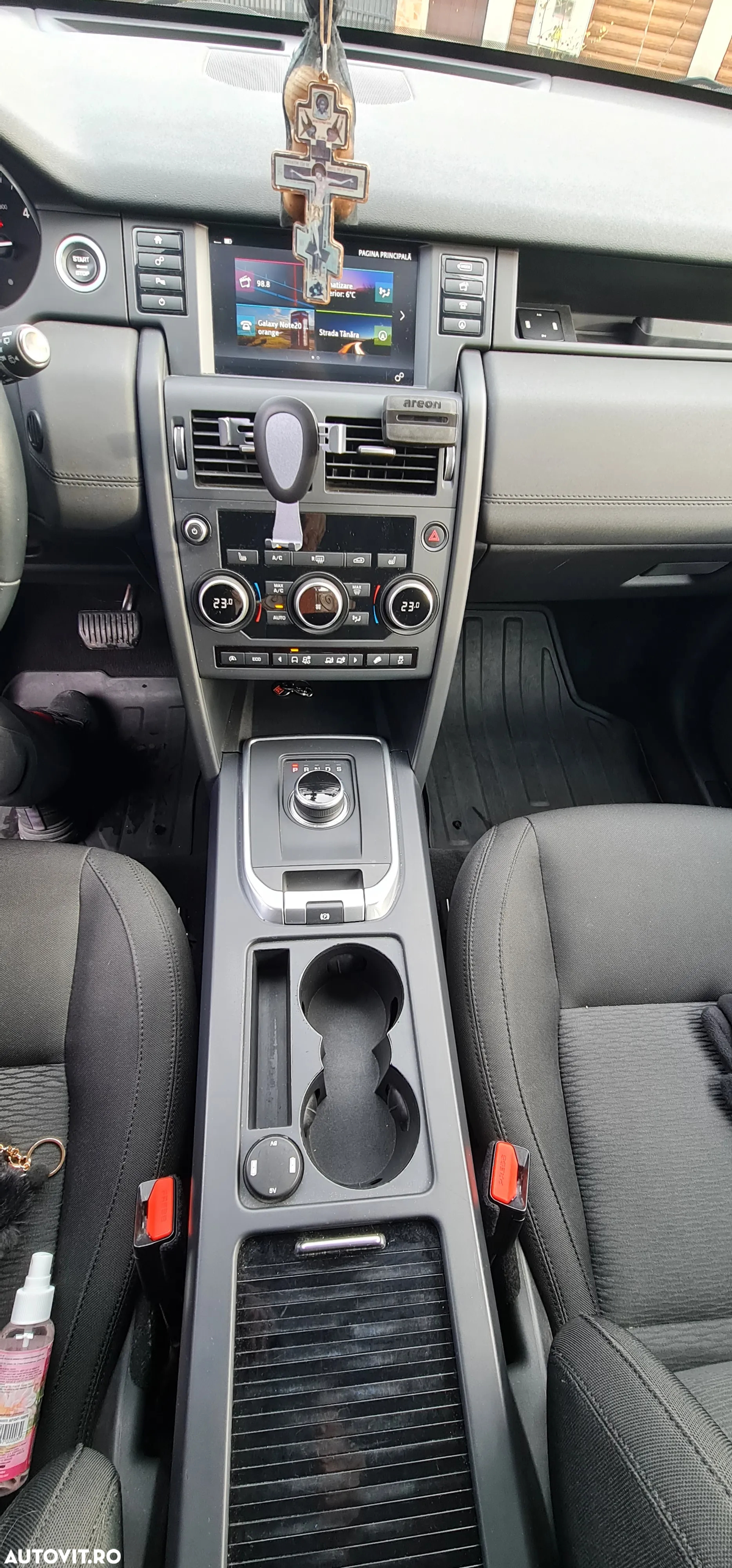Land Rover Discovery Sport - 23