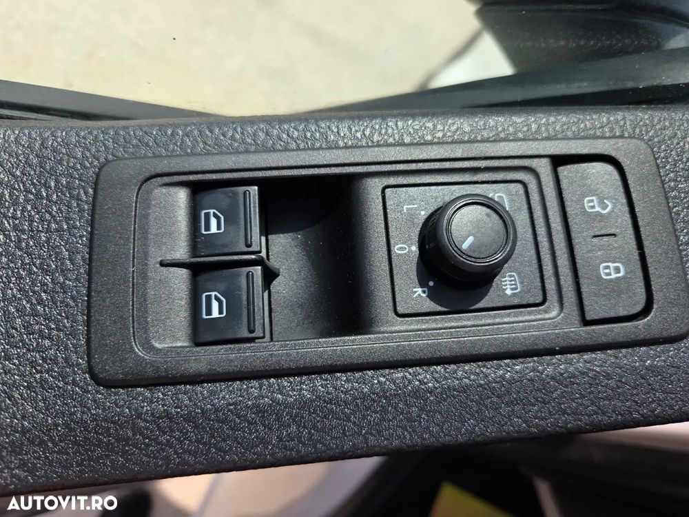 Volkswagen Transporter Business Line 204CP - 33
