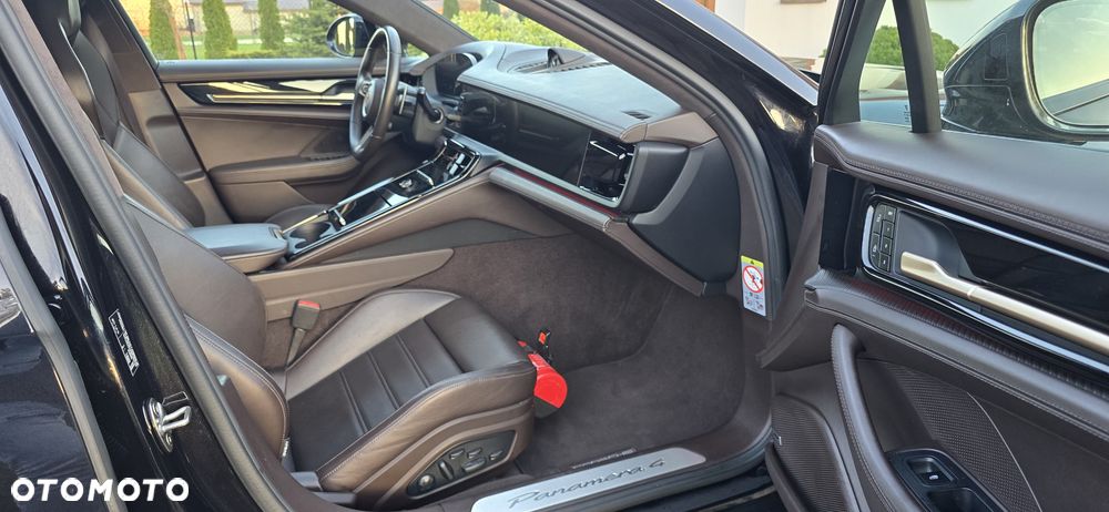 Porsche Panamera 4 E-Hybrid - 21