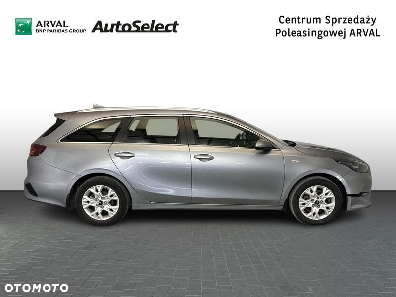 Kia Ceed - 8
