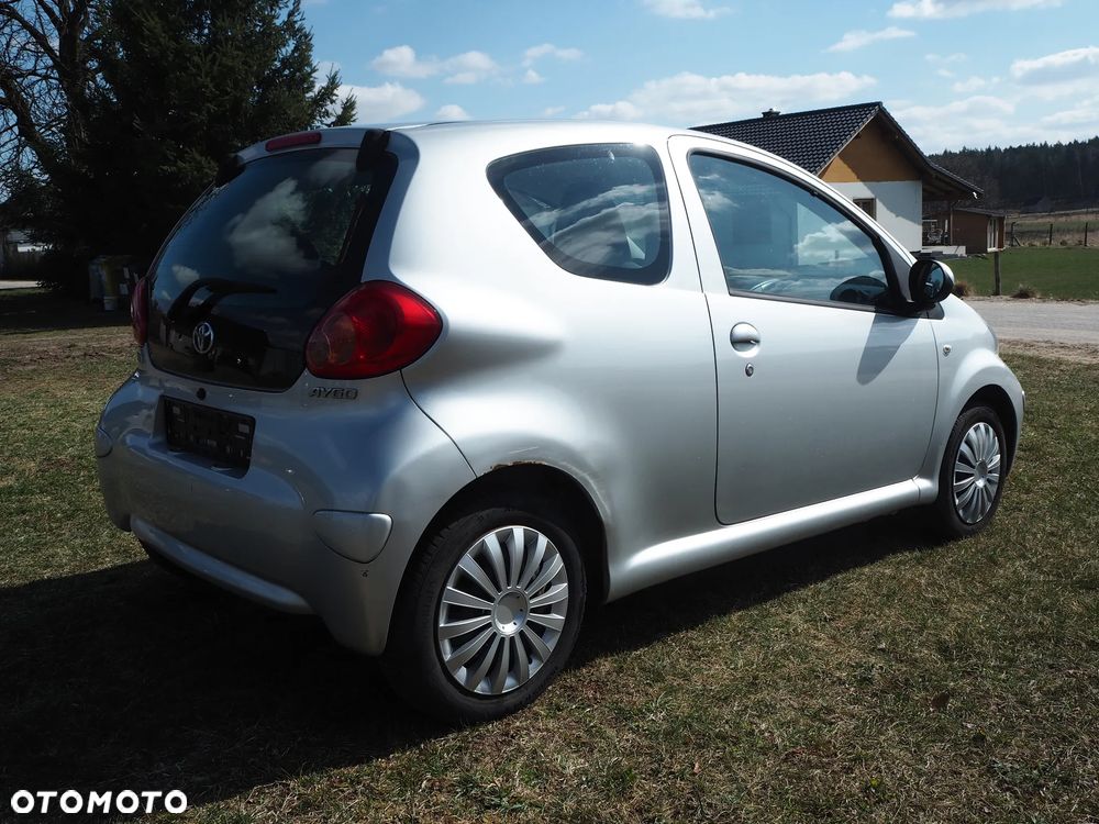 Toyota Aygo Connect - 7