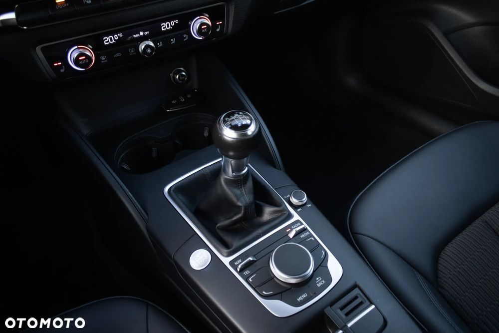 Audi A3 Sportback 1.4 TFSI S line Sportpaket - 34
