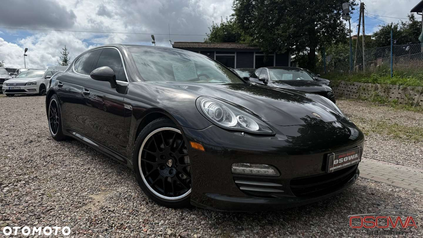 Porsche Panamera - 4