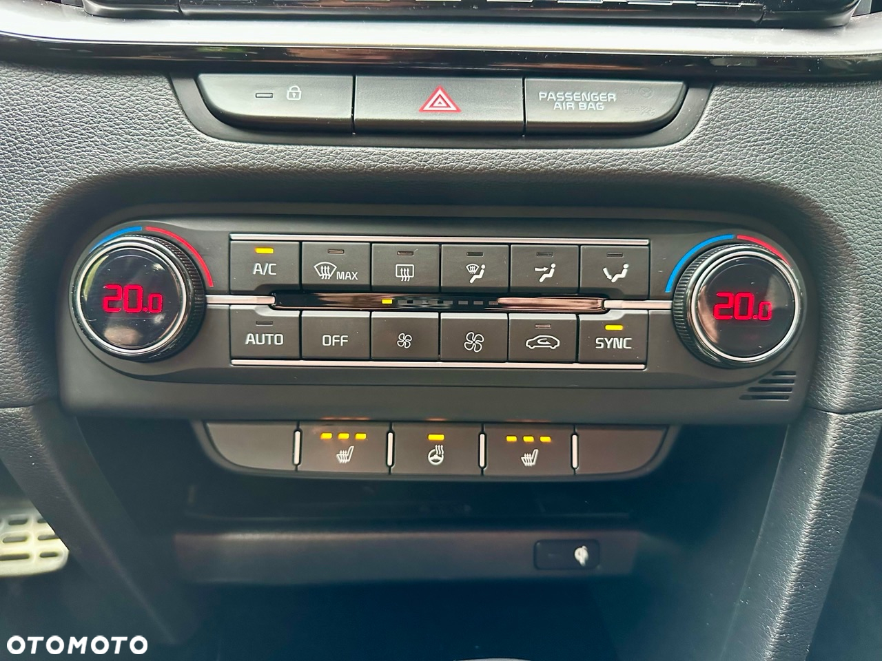 Kia ProCeed 1.6 T-GDI GT DCT - 22