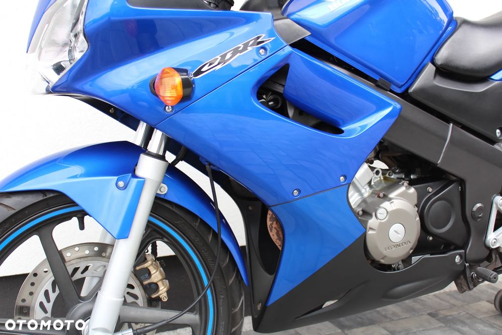 Honda CBR - 12
