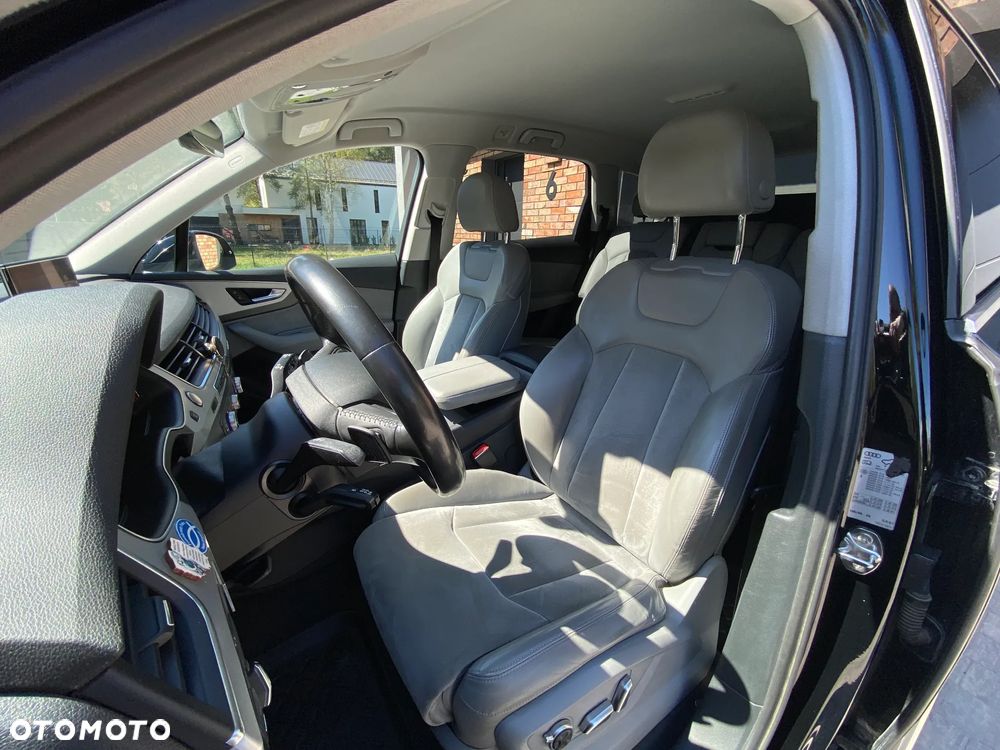 Audi Q7 - 10