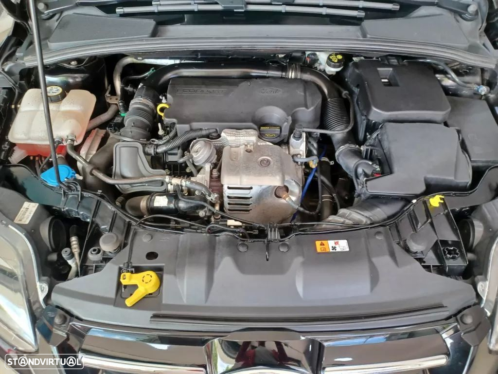 Ford Focus 1.0 EcoBoost S&S TITANIUM - 37