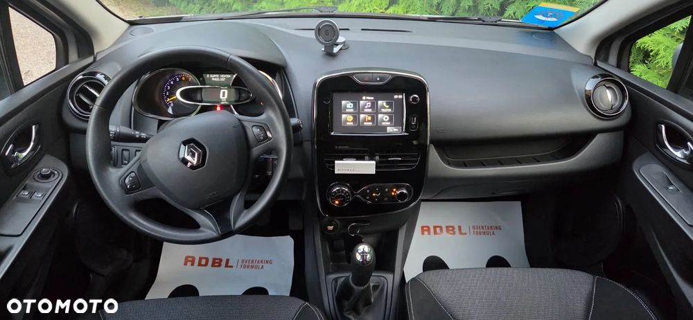 Renault Clio TCe 90 INTENS - 32