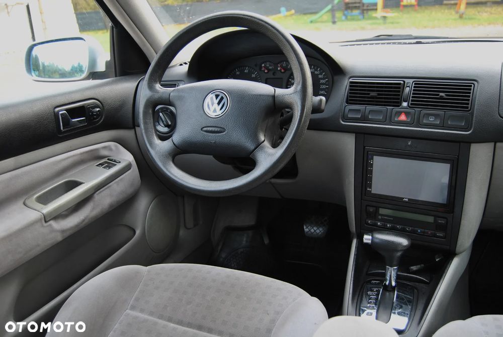 Volkswagen Golf 1.6 Automatik Comfortline - 10