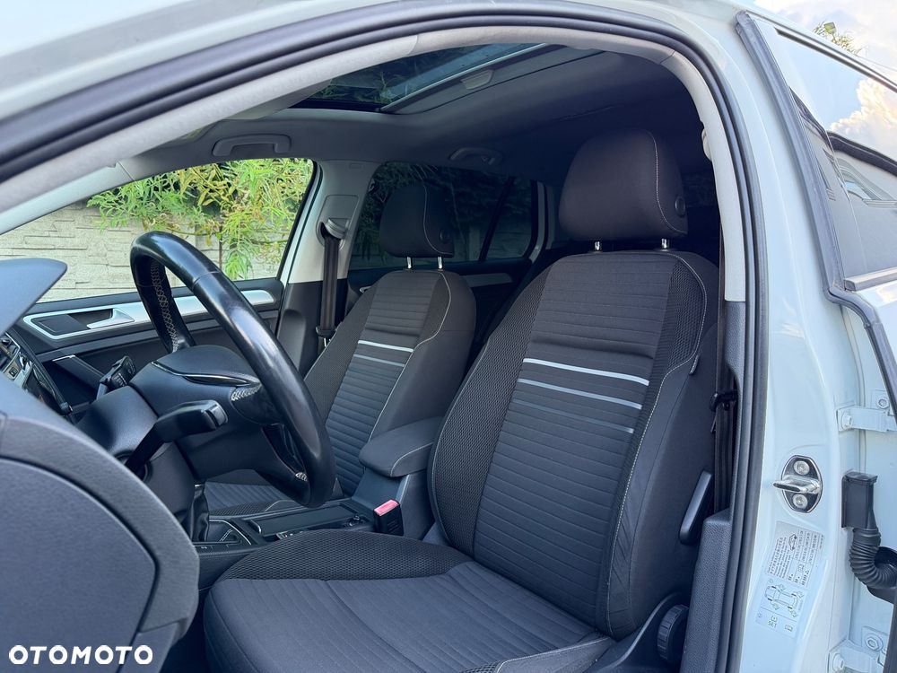 Volkswagen Golf 1.4 TSI BlueMotion Technology Cup - 23