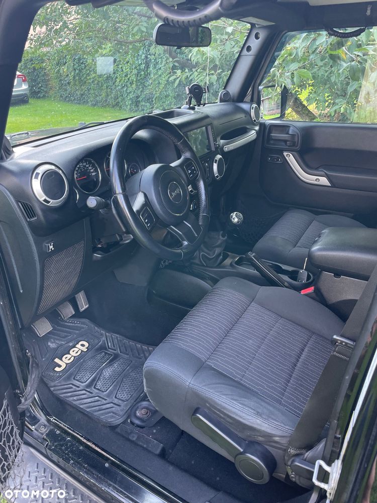 Jeep Wrangler Unlimited 3.8 Sahara - 10